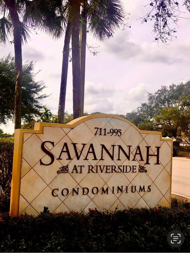 property at 927 Riverside Dr