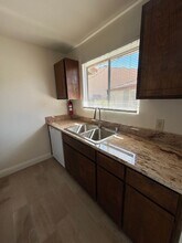 954 Greenfield Ave in Hanford, CA - Building Photo - Building Photo