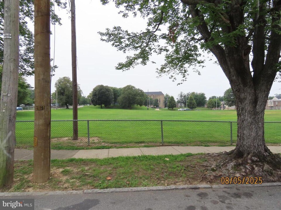 1805 W 10th St in Wilmington, DE - Building Photo