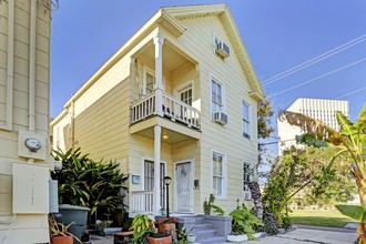 Church Place Apartments in Galveston, TX - Building Photo - Building Photo