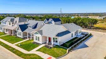 The Residences at Cardinal Woods in Granbury, TX - Building Photo