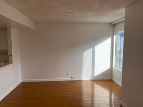 4200 Vía Dolce in Marina Del Rey, CA - Building Photo - Building Photo