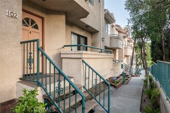 2930 Montrose Ave in Glendale, CA - Building Photo - Building Photo