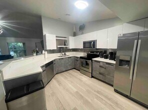 6701 Canton St in Ft. Myers, FL - Building Photo - Building Photo