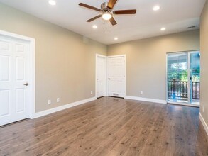 2430 W Pikes Peak Dr in Flagstaff, AZ - Foto de edificio - Building Photo