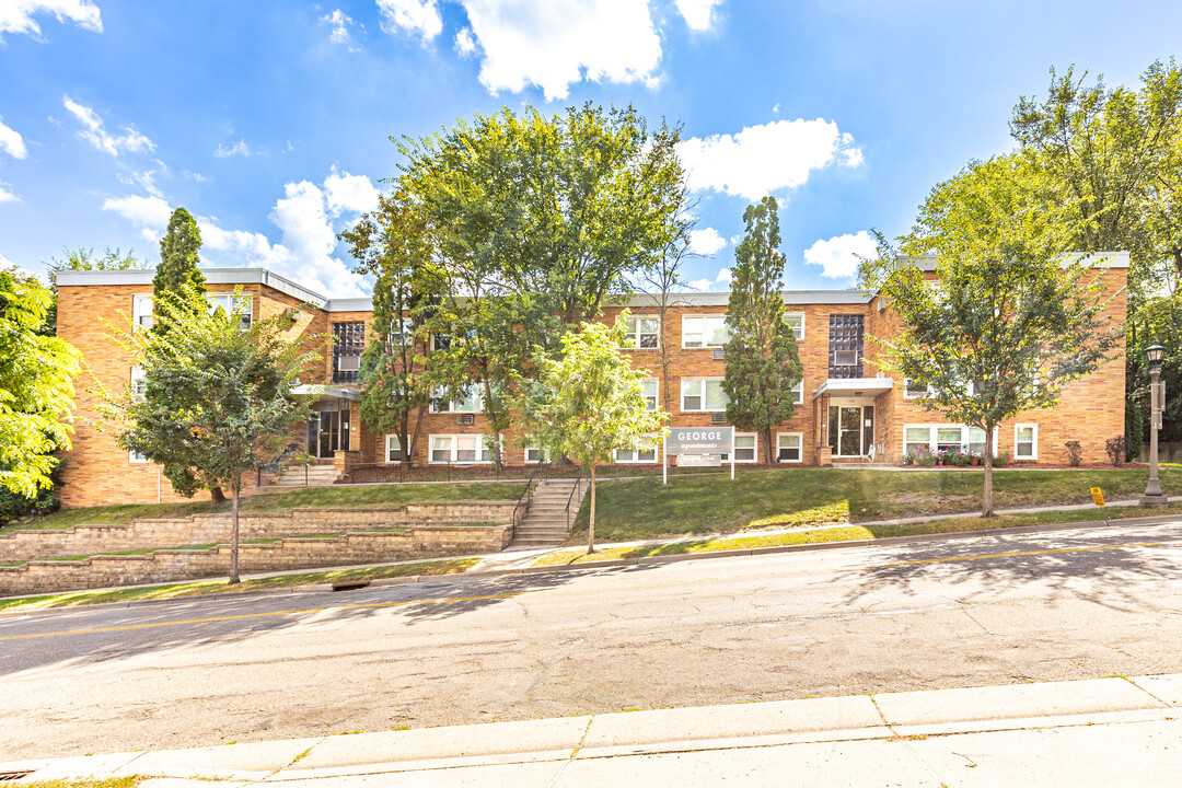 George & Stevens Apartments in St. Paul, MN - Building Photo