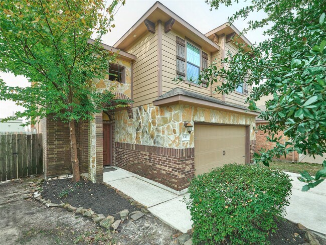 630 Aulia Ln in Spring, TX - Foto de edificio - Building Photo