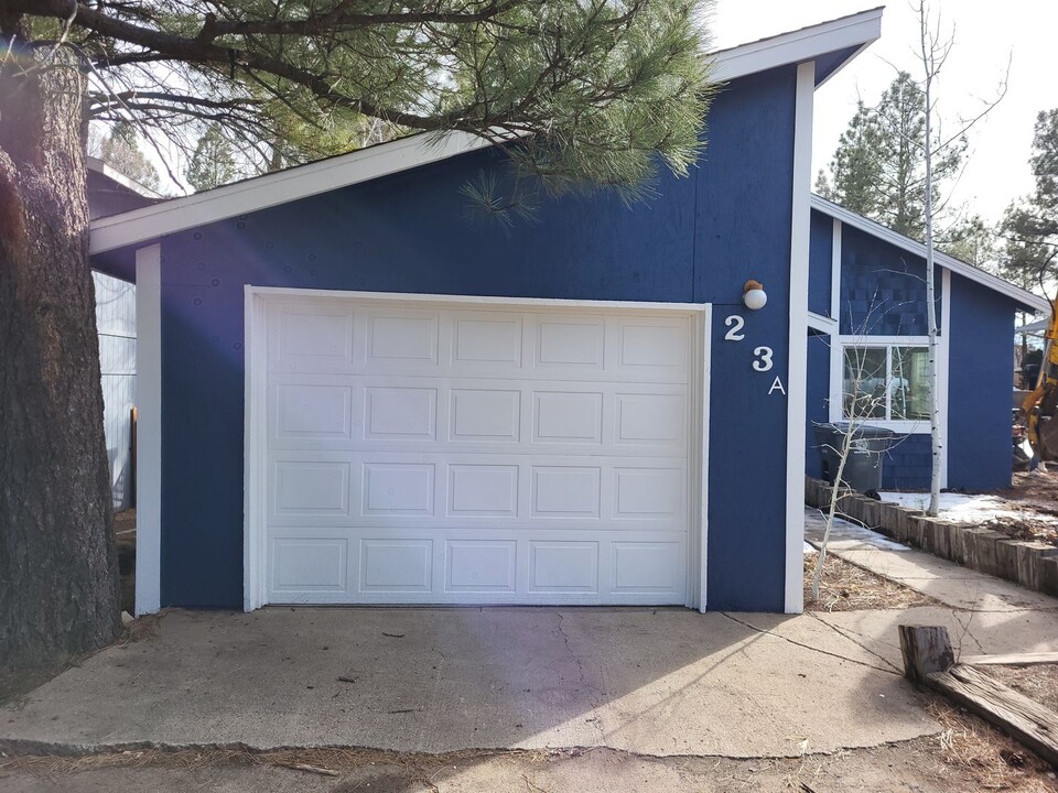 23 E Juniper Ave in Flagstaff, AZ - Building Photo