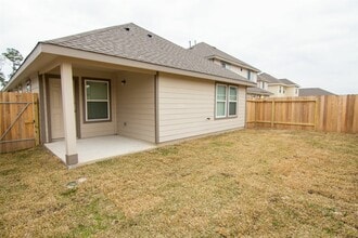 25218 Sanitas Valley Dr in Porter, TX - Building Photo - Building Photo