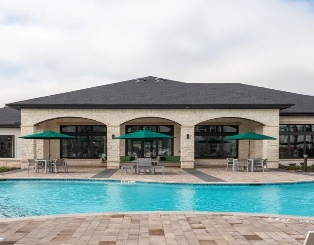 12202 Huffmeister Rd in Cypress, TX - Building Photo
