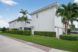 4029 Faraday Wy in Palm Beach Gardens, FL - Building Photo - Building Photo