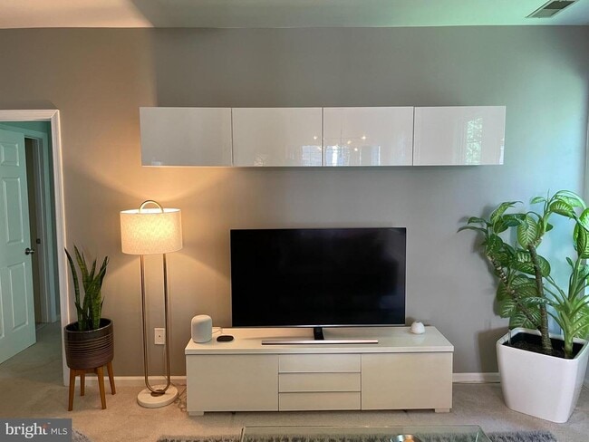 5948 Founders Hill Dr