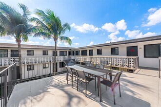 1330 W 29th St in Hialeah, FL - Building Photo - Building Photo