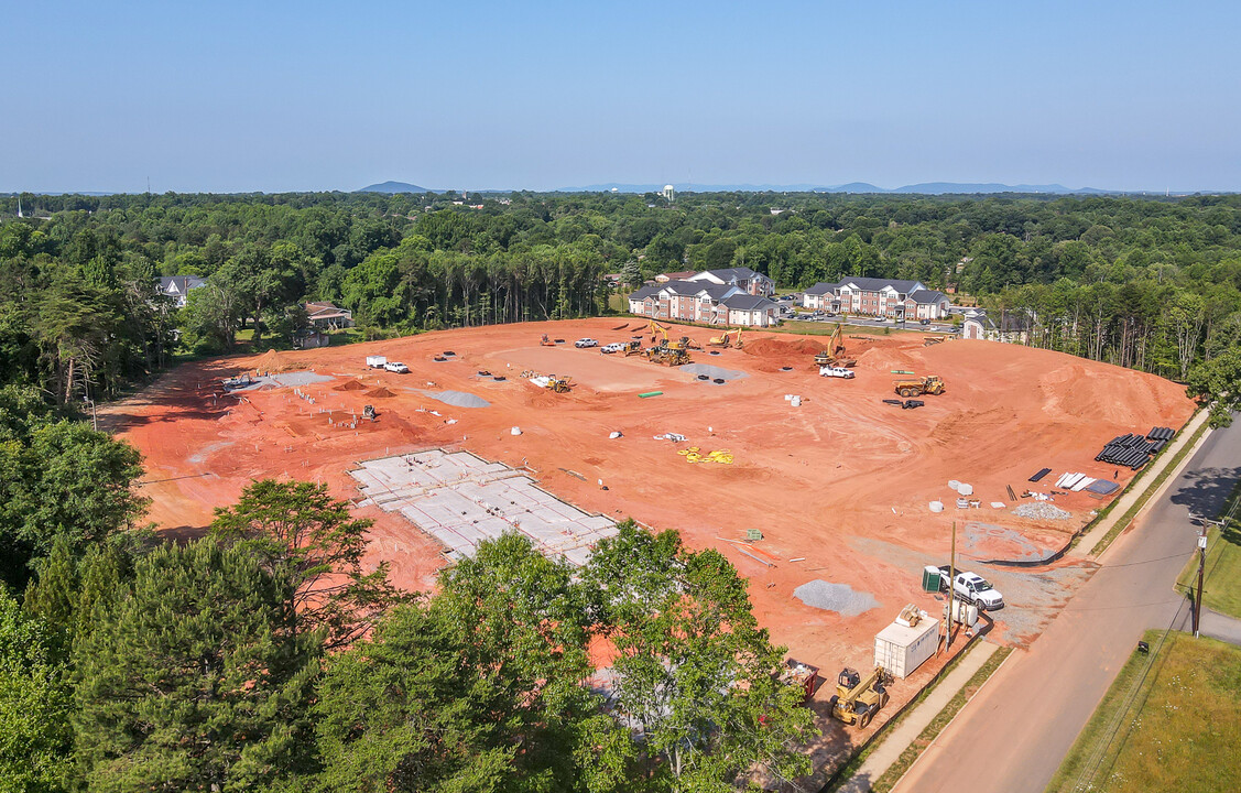 Catawba Landing in Hickory, NC - Foto de edificio