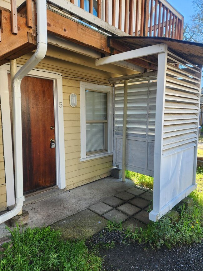 property at 1222 Park Ave