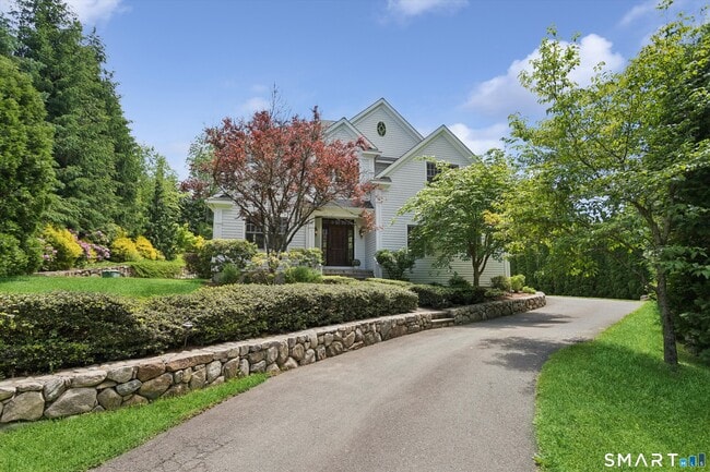 property at 87 Kings Hwy S