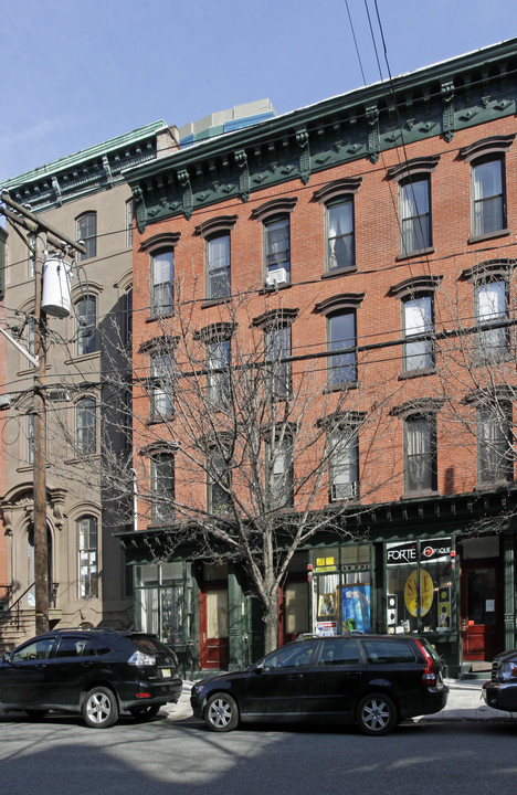 208 Washington St in Jersey City, NJ - Foto de edificio