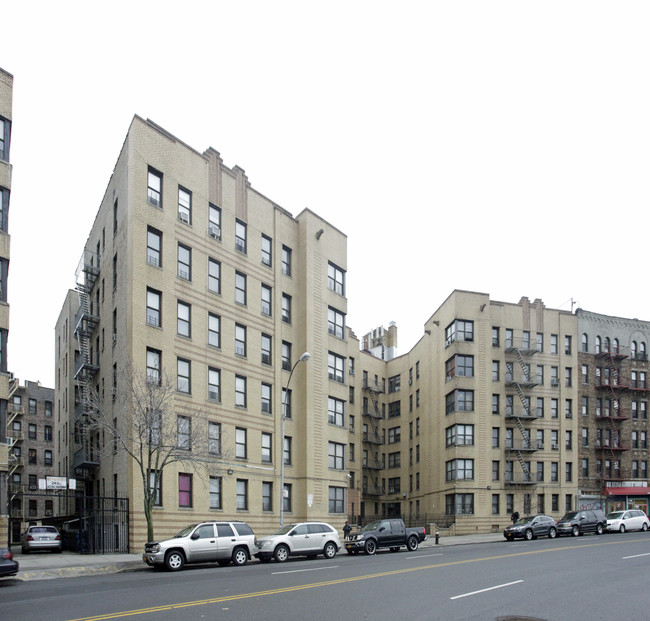 Dornhage Apartments in Bronx, NY - Building Photo - Building Photo