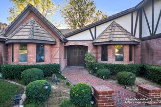 716 Buckingham Dr in Redlands, CA - Building Photo - Building Photo