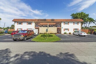 344 SW 1st St, Unit 6 in Pompano Beach, FL - Foto de edificio - Building Photo