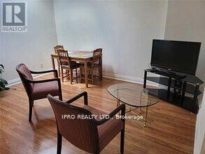 1723 Bayview Ave in Toronto, ON - Building Photo - Building Photo