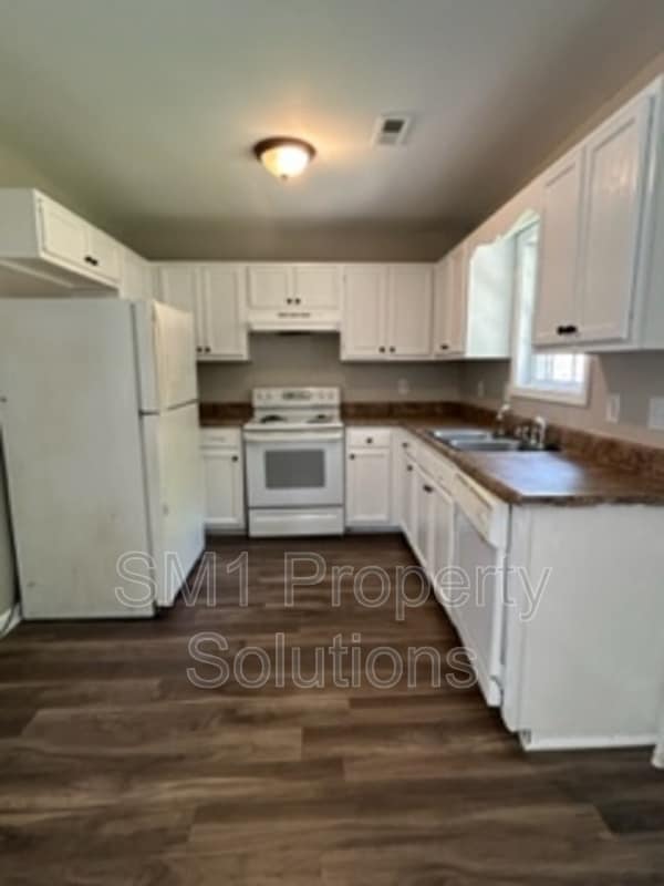 127 Thomas St in Archdale, NC - Foto de edificio - Building Photo