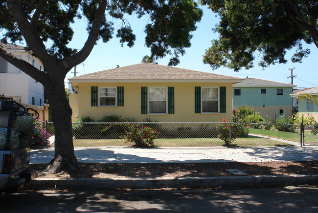 961-965 Tourmaline St in San Diego, CA - Building Photo - Building Photo