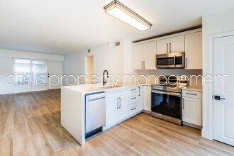 1100 Delaney Ave in Orlando, FL - Building Photo - Building Photo