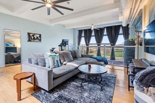 156 Porter St in Boston, MA - Building Photo