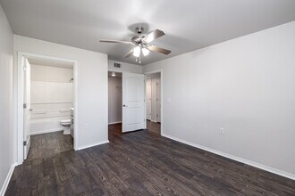 Trailside Place in Bentonville, AR - Foto de edificio - Interior Photo