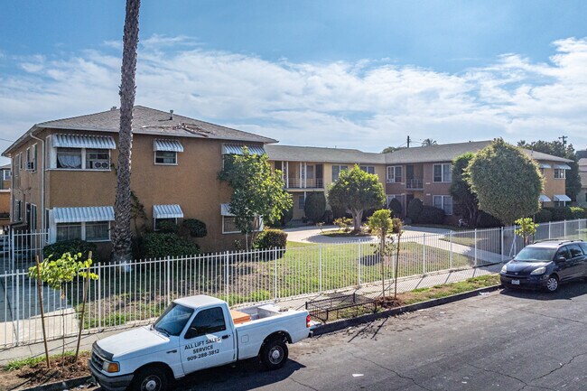 Stafford Manor in Los Angeles, CA - Building Photo - Building Photo