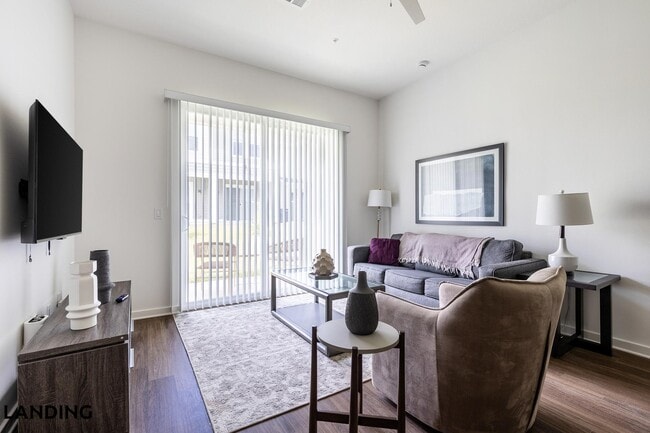 515 Corso Ln, Unit 856