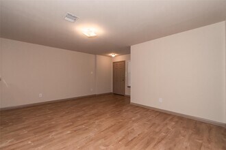 5702 S Brenwood Dr in Katy, TX - Building Photo - Building Photo