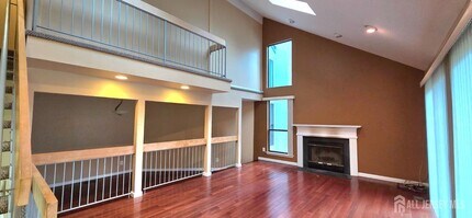 44 Azalea Ct in Monmouth Junction, NJ - Building Photo - Building Photo