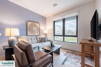 39 Railroad Ave in Haverhill, MA - Foto de edificio - Building Photo