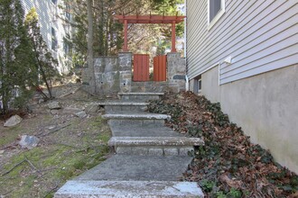 4 Manor Pl in White Plains, NY - Building Photo - Building Photo