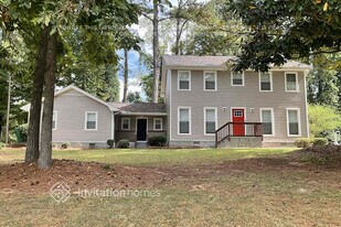 440 Arbor Ridge Dr in Stone Mountain, GA - Building Photo