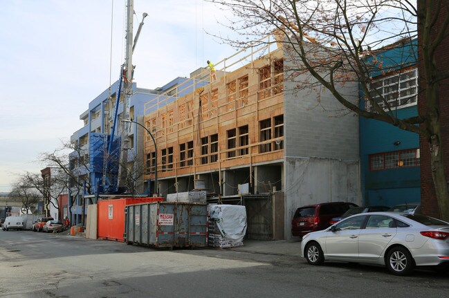 614-626 Alexander St
