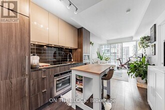 115-3115 Blue Jays Way in Toronto, ON - Building Photo - Building Photo