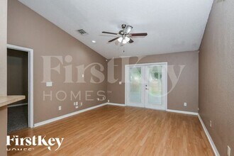 325 Crabtree Ave in Orlando, FL - Building Photo - Building Photo