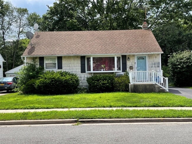 property at 17 Kuhl Ave