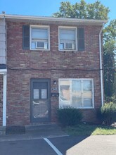 327 Pershing Ave NE in North Canton, OH - Building Photo - Building Photo