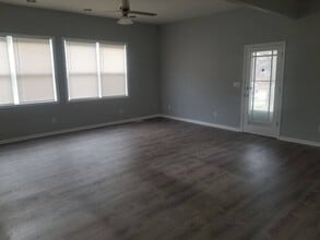 356 Hennepin St in La Salle, IL - Building Photo - Building Photo