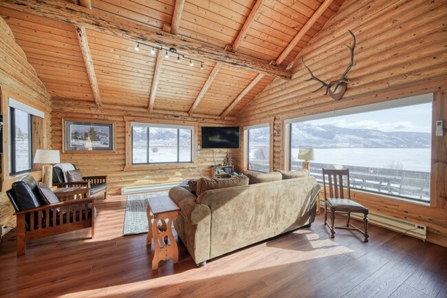 5406 Henrys Lake Rd, Unit SI ID1249862P in Island Park, ID - Foto de edificio - Building Photo