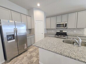 3210 Aster Mdw Wy in Richmond, TX - Building Photo - Building Photo