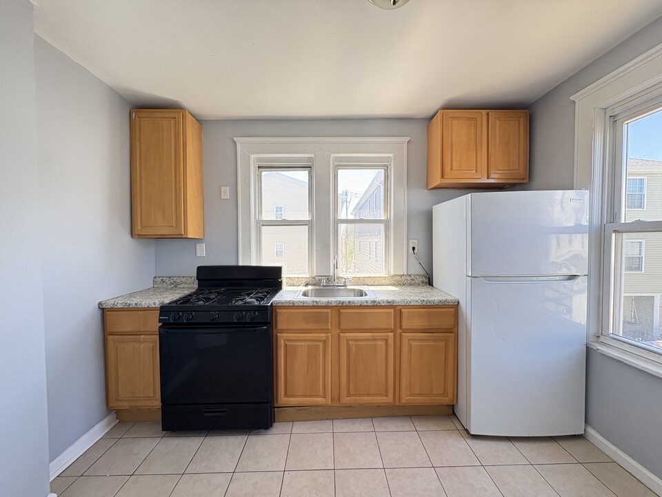 130 4th St, Unit 2 in Elizabeth, NJ - Foto de edificio