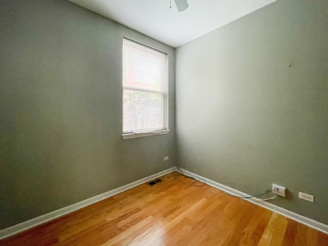 757 W Evergreen Ave in Chicago, IL - Building Photo - Building Photo