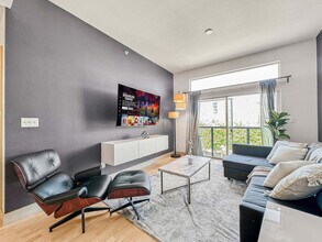 310 N Malcolm X Blvd in Dallas, TX - Building Photo - Building Photo