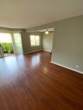 3108 Roberts Dr, Unit #1 in Woodridge, IL - Building Photo - Building Photo