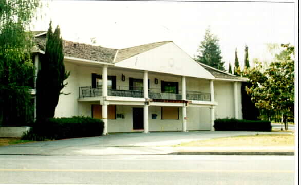 20 Willow Rd in Menlo Park, CA - Foto de edificio